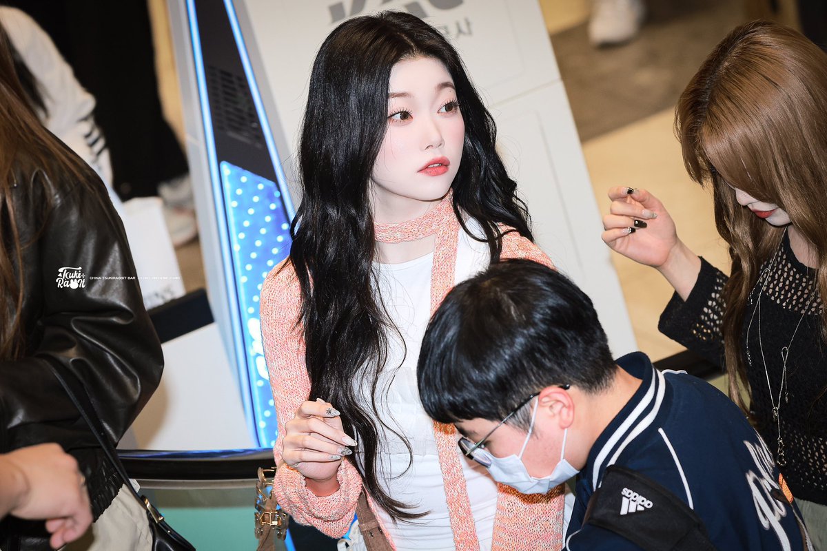 240408 GMP출국 HQ

#빌리 #Billlie #ビリー 
#츠키 #후쿠토미츠키 #TSUKI #つき
<a href="/Billlieofficial/">Billlieofficial</a> 
<a href="/talways_tari/">福富 つき</a>