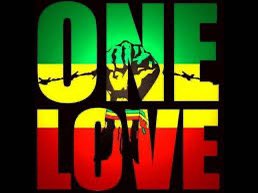 Blessed love everyone! ♥️💛💚 Guess what? We're on instagram now! Follow us please! #reggae #reggaemusic #OneLove instagram.com/teamreggaemusi…