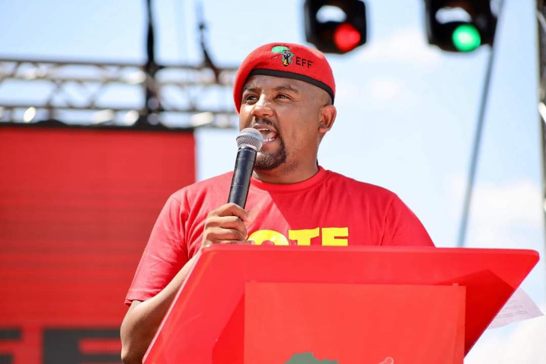 The money of Ekurhuleni remains in the capable hands of the EFF led government. The ANC may have a mayor but the finances are in good hands. The EFF is in charge, ANC won't still a cent in our watch.