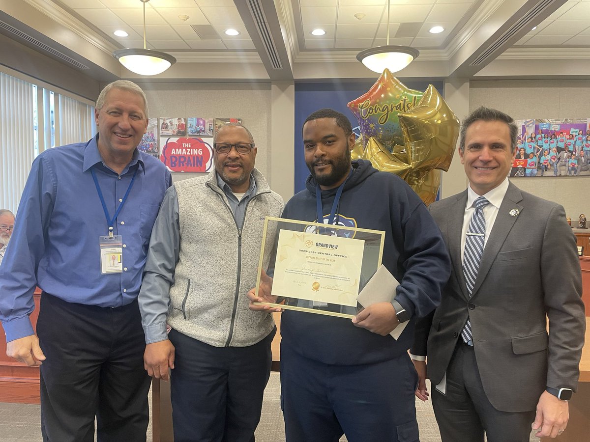 GrandviewCSD4's tweet image. We are so grateful for our district mail carrier &amp;amp; central office custodian Jeremy Wilson. He is part of the glue that keeps things together and going in our district. 

The CO team was honored to recognize him as our Central Office Support Employee of the Year!! #EmpowerPassion