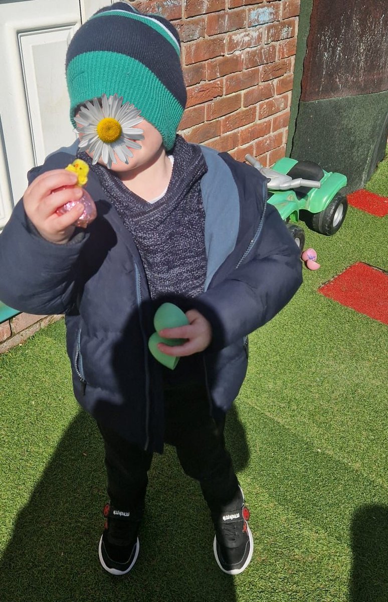 𝐑𝐚𝐭𝐡𝐟𝐚𝐫𝐧𝐡𝐚𝐦 𝐂𝐞𝐧𝐭𝐫𝐞: We were 'reminded' that we hadn't posted the pics of the Montessori egg hunt we had during Easter week. Well, here you go #easteregghunt #daisychaincare #childcaredublin #daisychaindub #montessoriactivity #rathfarnham