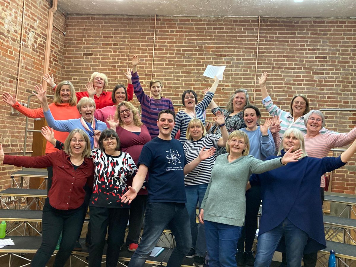 We have some exciting news- meet our new MD, Oli Goodall! Oli has sung with Capital Chorus and Meantime Chorus, and is a current LABBS mixed quartet chamption with Hot Ticket.  He's now a full time music educator at ogvocalstudio.co.uk