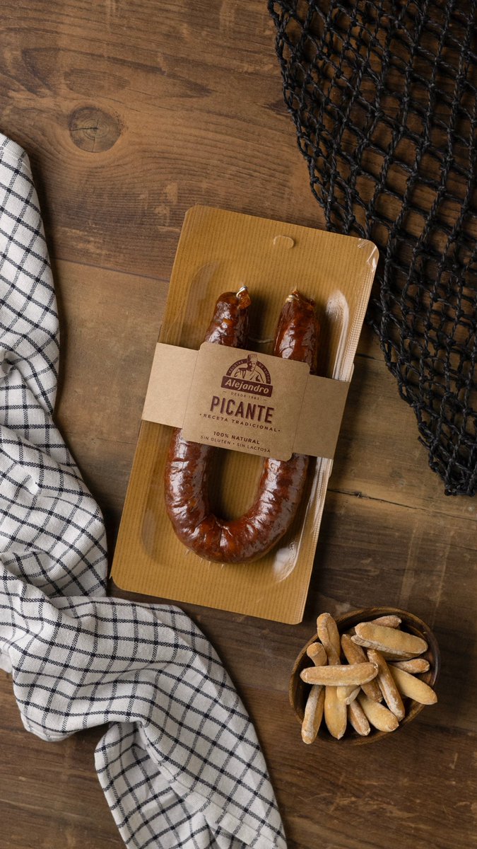 ALEJANDRO es nuestro chorizo más emblemático. Una receta única elaborada a partir de carnes seleccionadas, pimentón, sal y especias.

💥Y NADA MÁS 💥

#embutidosalejandro #saborysalud #alejandro #chorizonatural