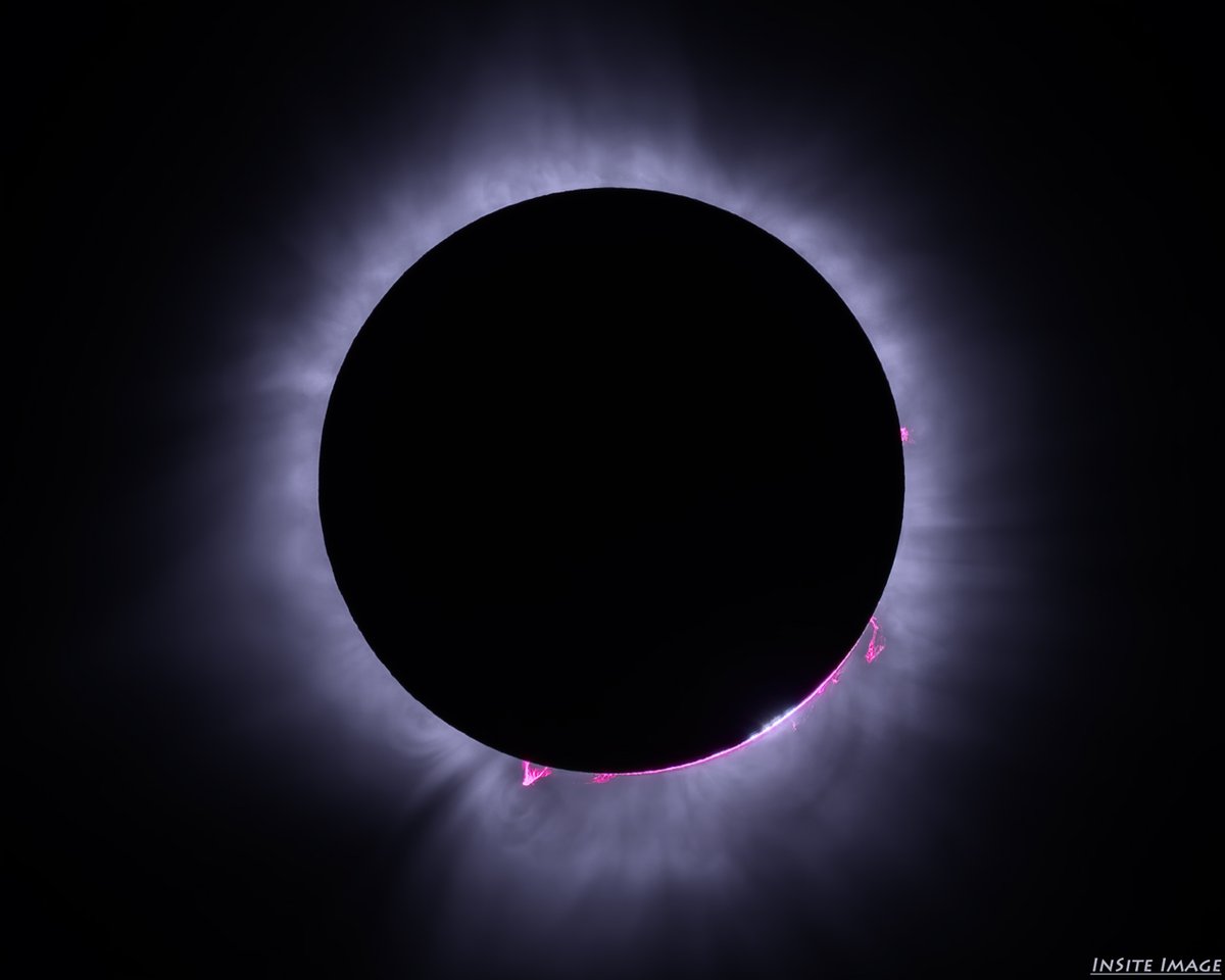 insiteimage's tweet photo. Close up showing corona loops and large solar prominences in totality during Monday's total solar eclipse. Wow!
#totalsolareclipse #coronalloops #solarprominences #astrophotography #totalsolareclipse2024 #NikonNoFilter #NikonCreators #NikonZ8 #thephotohour #stormhour https://t.co/hVwtu658ct