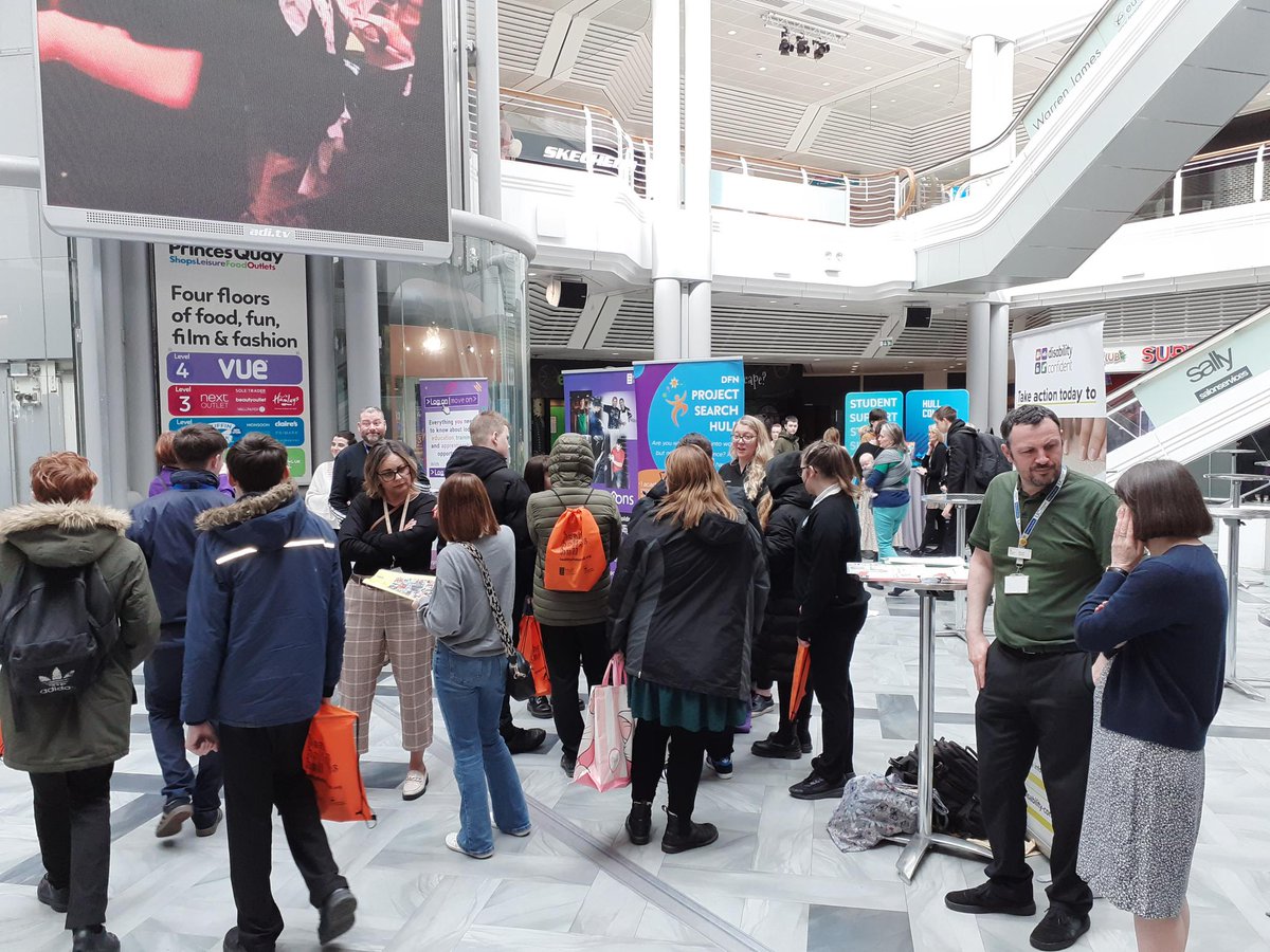 Have you stopped by the Preparation for Adulthood event at @PrincesQuayHull yet? Aimed at SEND young people aged 14 -25 and their families, come along today to find out how we can help you better prepare for your future! Here until 6:30pm! Read more 👇 news.hull.gov.uk/03/04/2024/you…