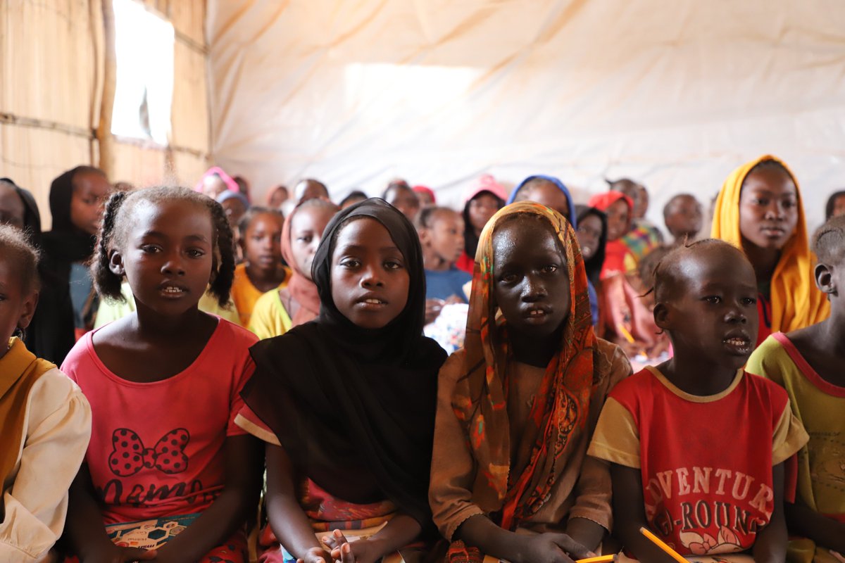 Over 500,000 refugees and returnees, half of them children, have fled to Renk, #SouthSudan due to conflict in #Sudan - many walking for days without food or water. #UNICEFThanks @AuswaertigesAmt for their ongoing support to provide urgent life-saving services. @AA_stabilisiert