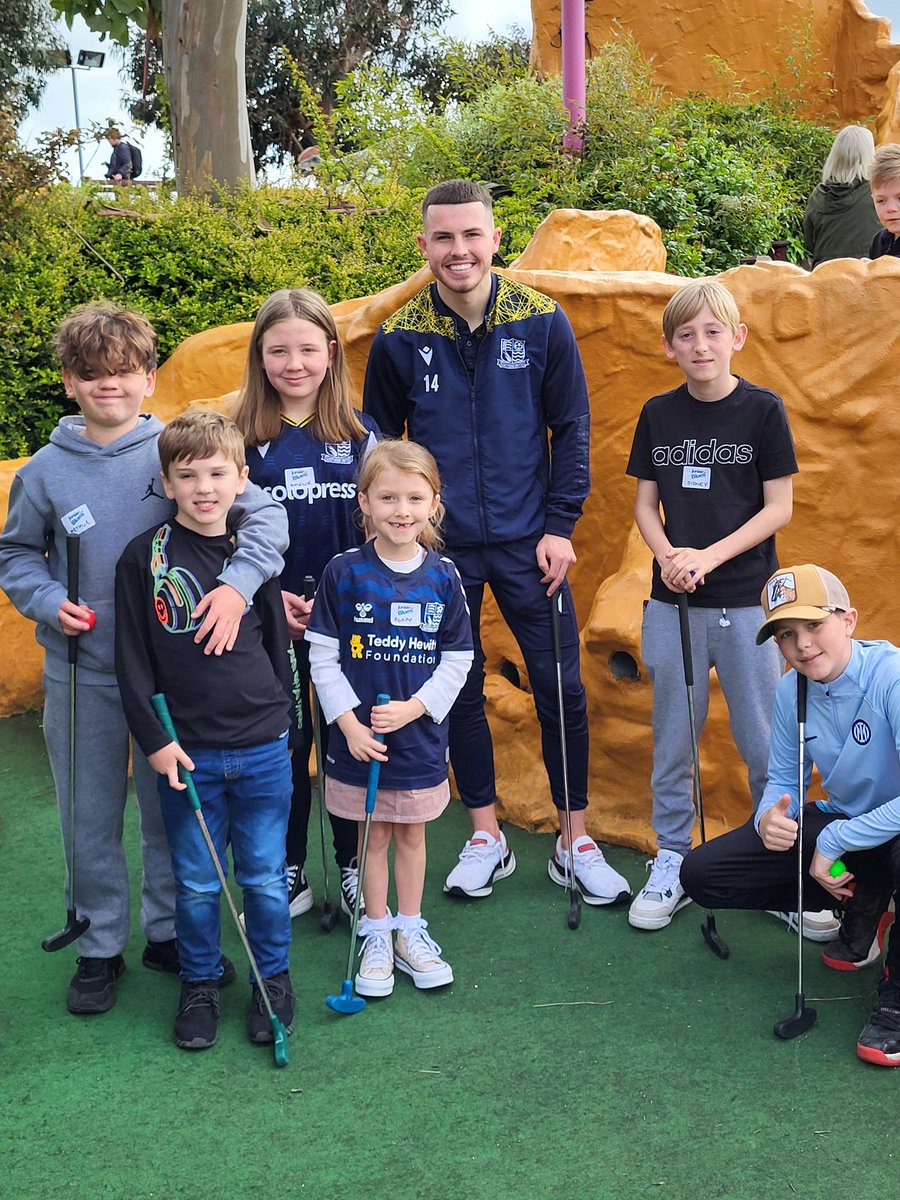 Fun in the sun at our Golf with the players event! Thank you to @GusScottmorriss @Cavaghnmiley and @wood10_jack for joining in! @shrimperstrust @SUFCRootsHall