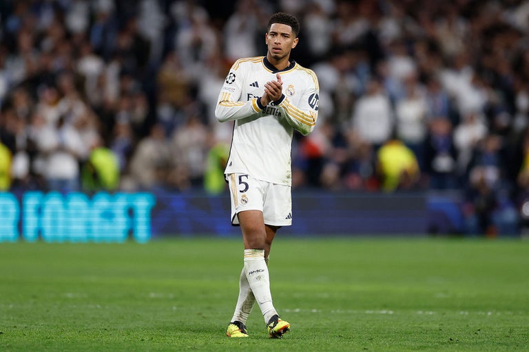 RM4Arab's tweet photo. 🚨 خوسيه فيليكس دياز (ماركا) | الجهاز الفني مقتنع بأن تسجيل هدف أو مباراة جيدة سيكون حاسمًا لجود بيلينجهام للعودة إلى أفضل نسخة له. 

— ريال مدريد يحتاج إلى أفضل نسخة من بيلينجهام في مباراة الإياب على ملعب الاتحاد. https://t.co/VuvkmzjNqn