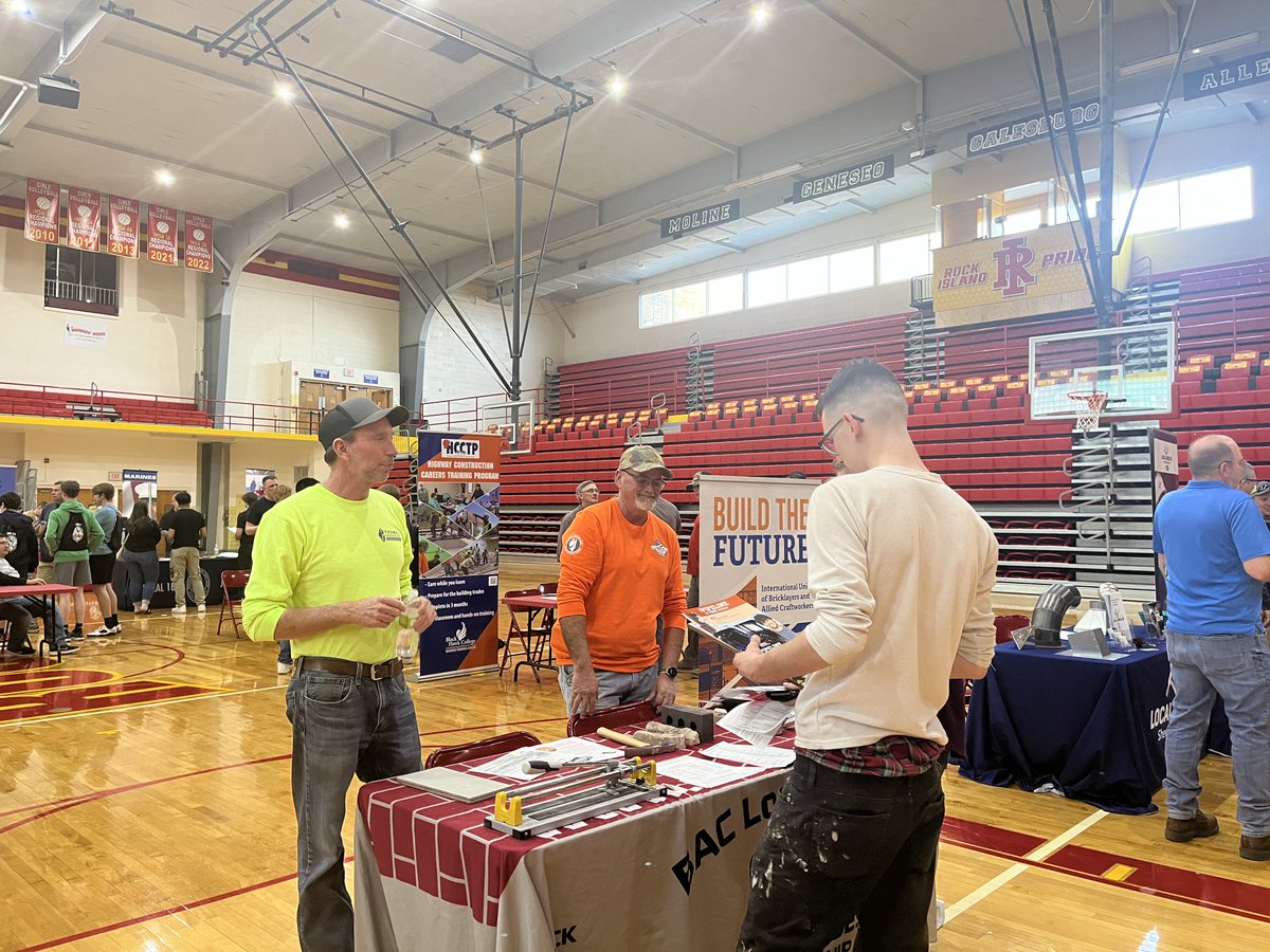 Rock Island High School hosted its annual Construction Trades Career Expo for all QCA students. It was a great opportunity for students and their families to come out and learn more about apprenticeship programs and career opportunities in construction trades. #ThisHouseRocks