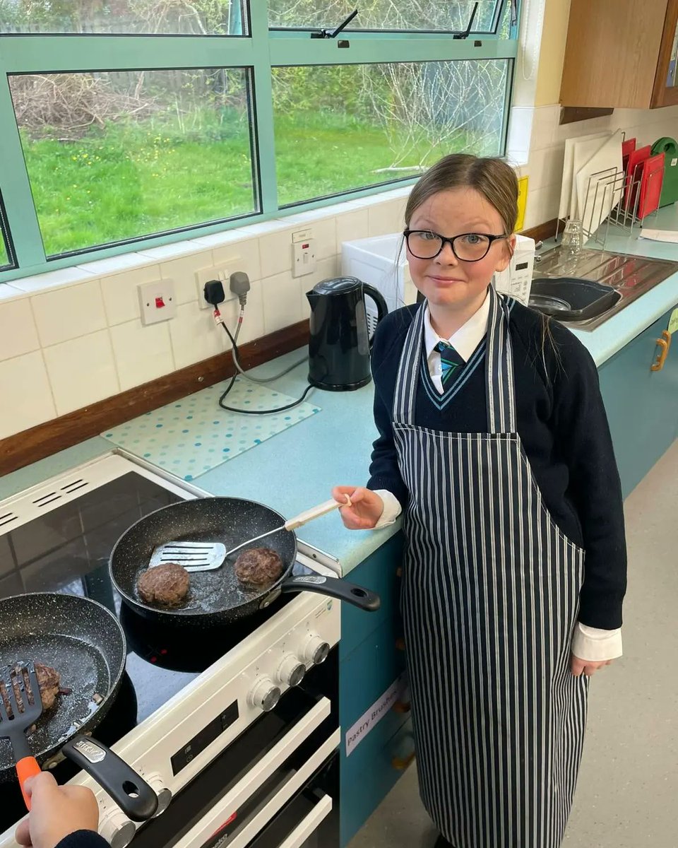 Some sizzling cooking today in HE as the year 8's had a go at making burgers! 😋 🍔