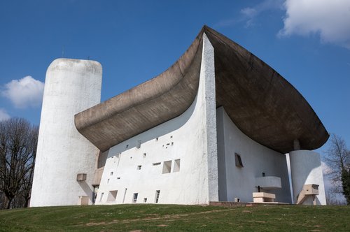 ⚖️Projets éoliens à Granges‑le‑Bourg et Saulnot : les éoliennes portent atteinte à la chapelle de Ronchamp.

➡️ Lire la décision : nancy.cour-administrative-appel.fr/decisions-de-j…