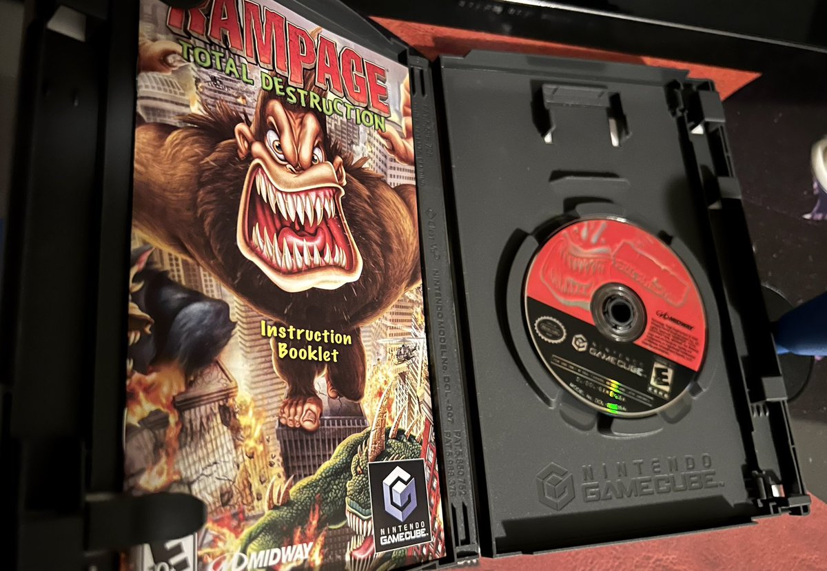 Joshua Michael French ジョシュア tweet media