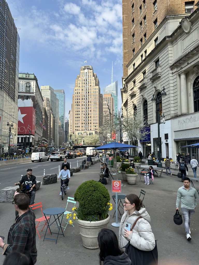 Liang Zao tweet media