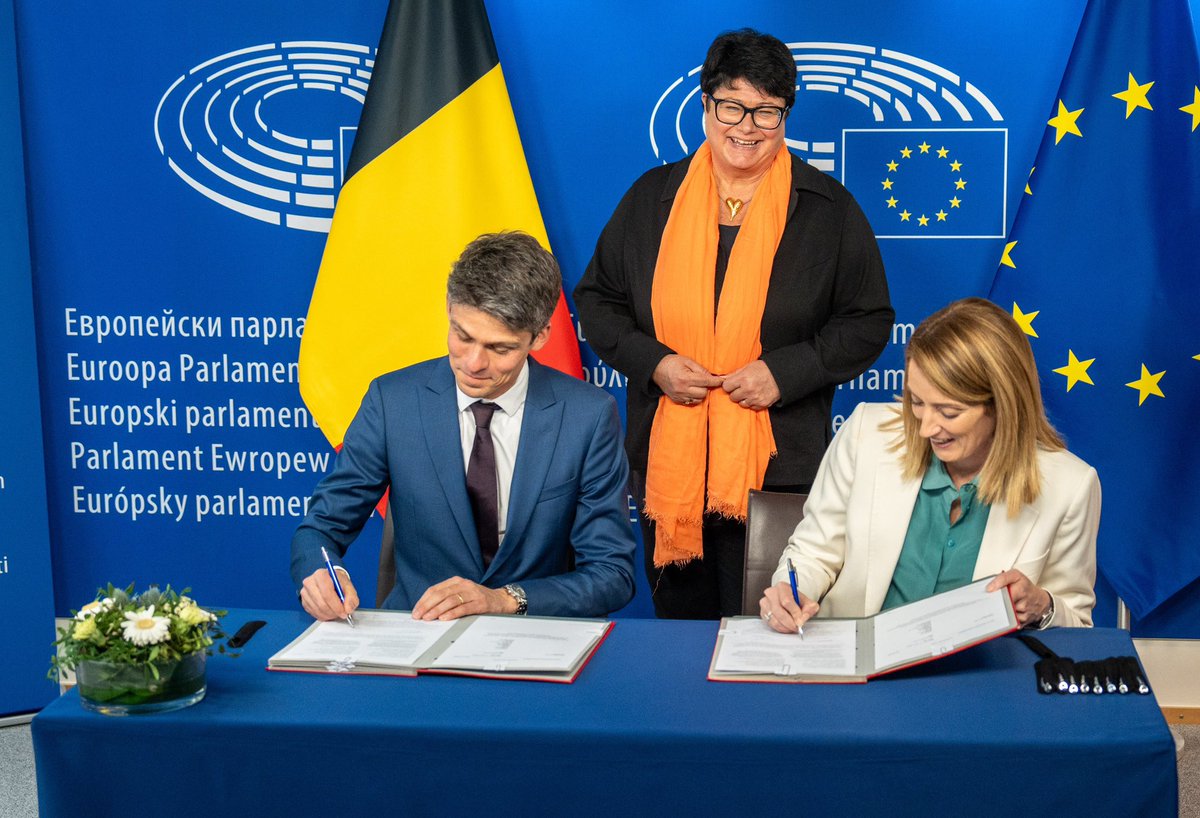 Today, as the Chair of the Council of the European Union for Media, I signed the European Media Freedom Act (EMFA). It marks a significant milestone in safeguarding the diversity and independence of media in the European Union.