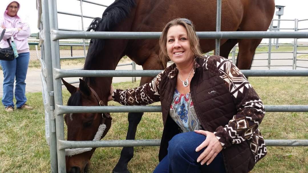 lscalf66's tweet photo. @DeckTheStalls @derbymuseum @RealCoreyNelson Me &amp; Mine That Bird 2014 @ Lonestar Park.  He was on a cross country tour promoting movie 50-1. ❤️ https://t.co/iTGpjXsQR9