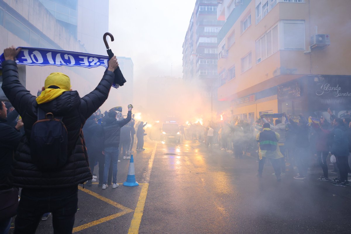 Solo hay un cámino, luchar para ganar. Este sábado a las 19:00H recibiremos al equipo en Fondo Norte. 'To' los años lo sufrimos y al final lo conseguimos'