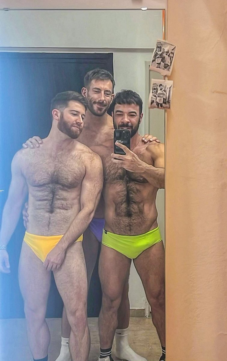 With this hotties @JohnThomas_Fans @leobocki 🤤🤤🤤