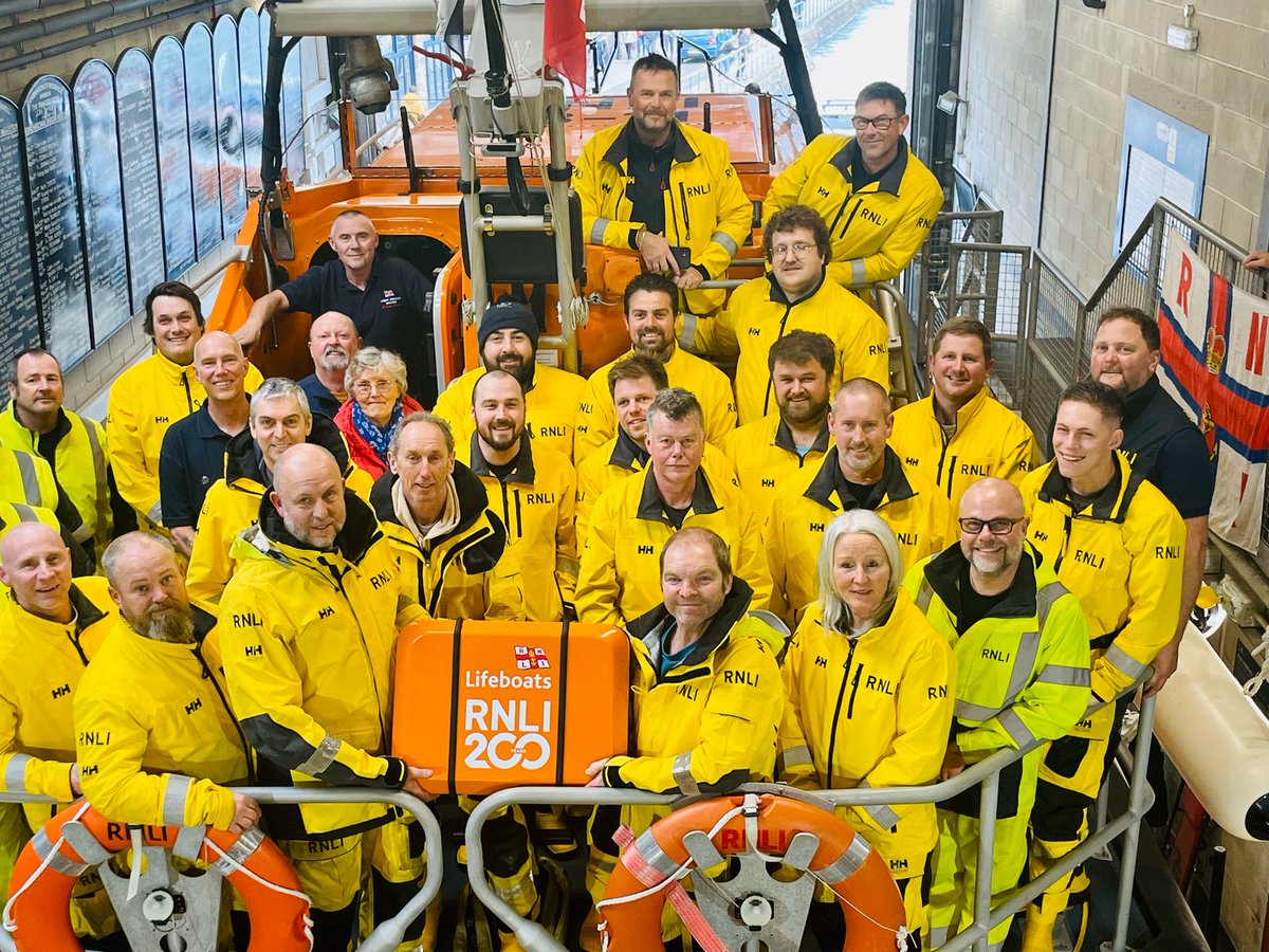 Local members of the RNLI have taken part in the next stage of the charity’s Connecting our Communities event, marking its 200th anniversary stiveslocal.uk/rnli-200th-ann… #stives #cornwall #rnli #lifeboats @stiveslifeboat