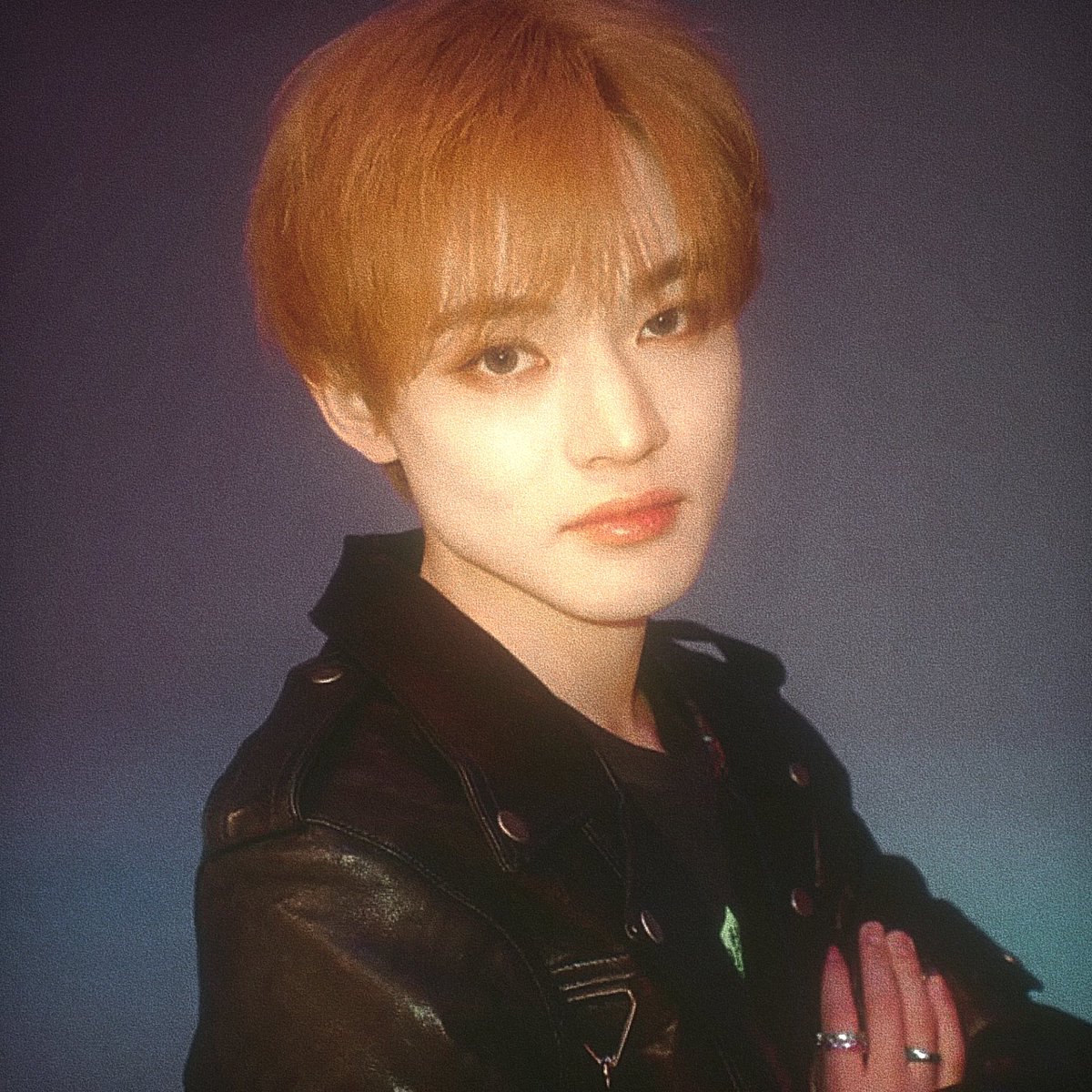 ☆ (@chenlewall) on Twitter photo 