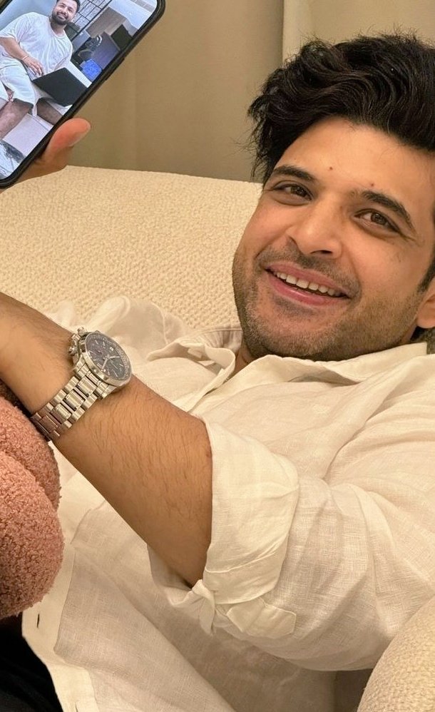 Karan Kundrra simping hours! 

@kkundrra you're looking like a total dream in white shirt and that precious smile! 😍🤍 SO HOT!!! Guess who'll keep staring at this picture 🫣❤️‍🔥

#KaranKundrra #TejRan