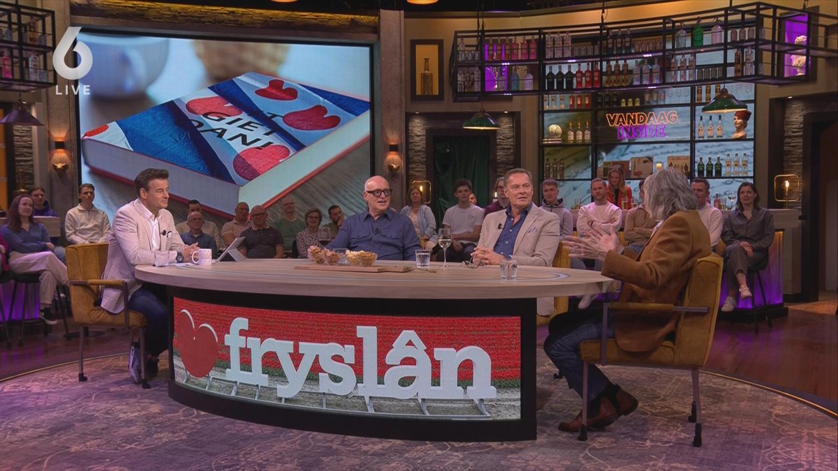 RTLnieuws's tweet photo. 'Dat is toch geen Fries', en iedereen lachte mee: 'Niet oké en mag niet oké worden'
https://t.co/ogwHUznaQS https://t.co/D4CAQO3NX1