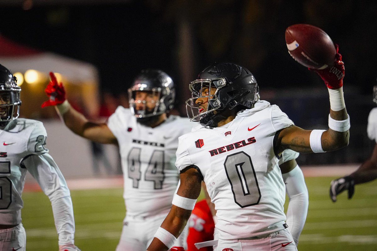 UNLV defensive back transfer Ricky Johnson is expected to visit Colorado State April 20, a source tells @247Sports. Has four career interceptions. Also led nine-win UNLV with seven pass breakups last season. 247sports.com/player/ricky-j…
