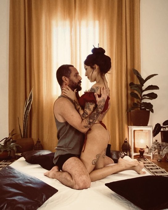 amo investir no cuidado com a est&eacute;tica dos filmes que produzo&hellip; ❤️❤️  qual chamou mais aten&ccedil;&atilde;o?  01 -