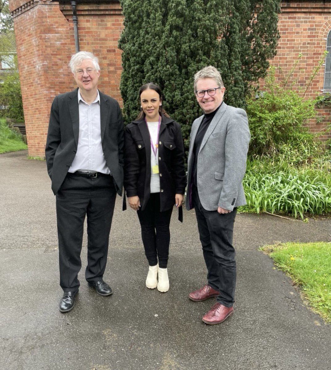 Mrs Chamberlain tweet media