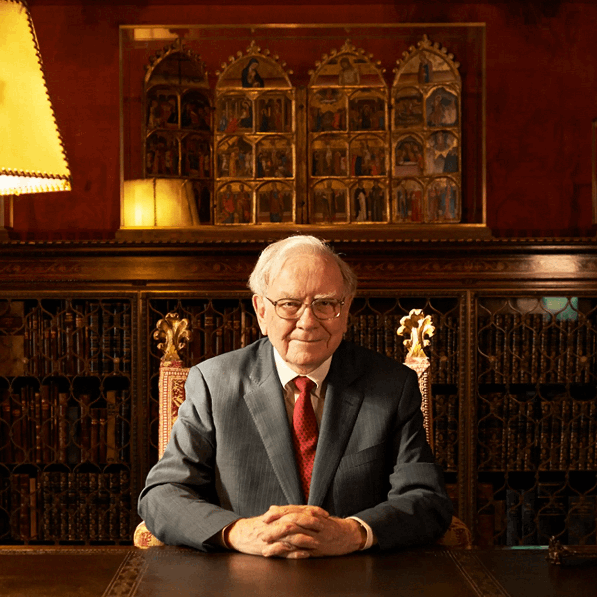 Warren Buffet 93 years old investment genius still invests every day. He's been investing in the market for 82 years and knows how to do it Follow his rules to make 6-figures this year🧵👇