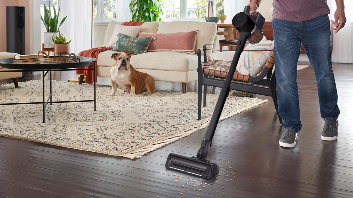 🐶🐱 should come with a complimentary vacuum. Celebrate National Pet Day by upgrading your clean with #LGCordZero, now up to 35% off for a limited time.