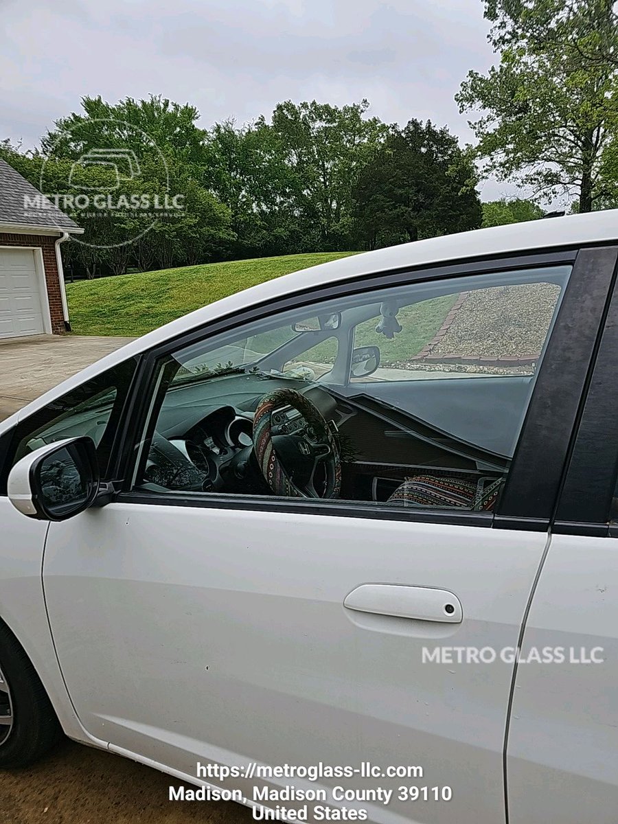 Dealing with auto glass troubles? 🚗😩 Don't stress! Call us at 601-345-4029 for a free quote and let our experts handle it for you! #autoglassrepair #freequote #stressfree 🛠️🔧