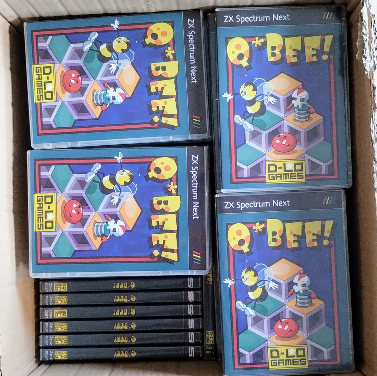 dlogames's tweet image. 📢 Apologies for the delay, everyone who purchased Q*Bee! 🕹️
After tackling some unexpected hiccups,I´m thrilled to announce that all orders have been dispatched📦
I appreciate your patience and hope everyone receives their orders swiftly. Thank you for your support!🙏#retrogame