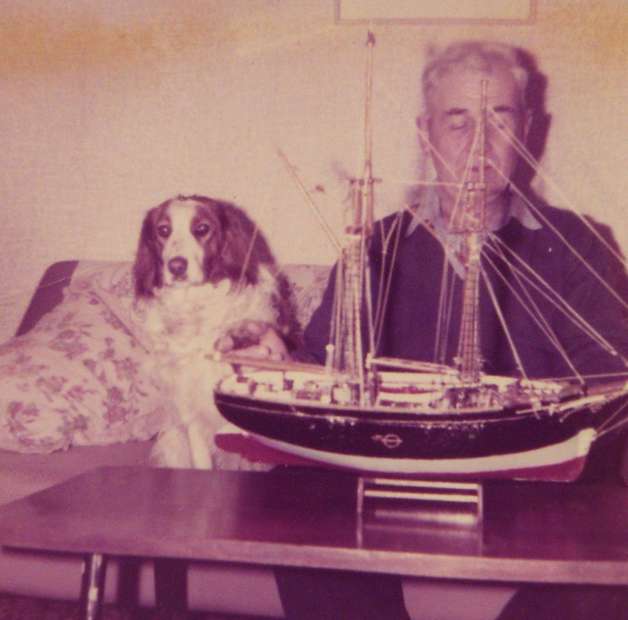 For #NationalPetDay, two nautical-minded dogs from the records of Port St Mary Commissioners. #OneManAndHisDog #SeaDogs #IsleOfMan #ManxArchives