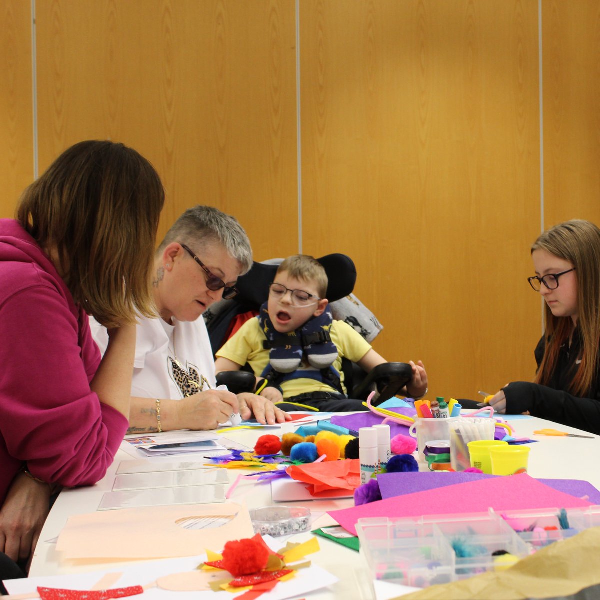Craighalbert's tweet photo. Week 2 of afterschool activities with Sense Scotland we were making paper-cut portraits. Our nursery and lower primary pupils, along with their siblings and parents, got creative crafting their unique master pieces.
#SenseScotland #CreativeFun #Arts #AfterschoolActivities https://t.co/PZTiBEYjae