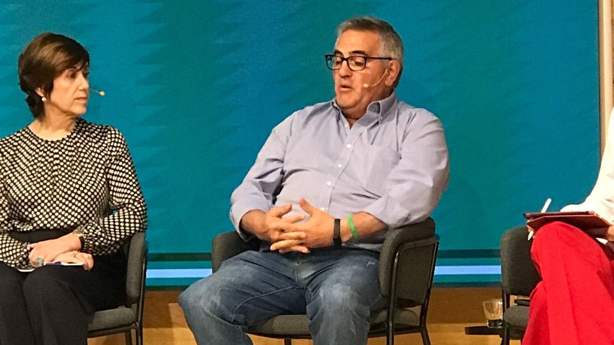 <a href="/PrensaIberica/">Prensa Ibérica</a> @LillyES <a href="/AFACAYLE/">Alzheimer CyL</a> <a href="/ConFEAFA/">Confederación Andaluza de Alzheimer</a> <a href="/alzheimerfafac/">Federació d’Associacions de Familiars d’Alzheimer</a> <a href="/afasegovia/">Afasegovia</a> <a href="/AFAHuelva/">AFA Huelva</a> <a href="/afavalencia/">Asociación Alzhéimer Valencia (AFAV)</a> <a href="/AlzDisInt/">ADI</a> <a href="/e_bertelsmann/">Espacio Bertelsmann</a> <a href="/armandohuerta74/">Armando Huerta</a> <a href="/PaolaBarbarino/">Paola Barbarino</a> <a href="/FEVAFAAlzheimer/">FEVAFA Alzheimer</a> <a href="/FagalAlzheimer/">Federación Alzheimer Galicia</a> (3/4)🟢La presidenta de #CEAFA, Mariló Almagro, e Ildefonso Fdez. (Panel Expertos Personas con #Alzheimer), han formado parte de una mesa redonda, moderada por <a href="/IsabelRBenitez/">Isabel Benitez</a>, con Pablo Martínez-Lage, dir. cient. @fundacioncitaalzheimer; y Teresa Millán, dir. Asunt Corp @LillyES