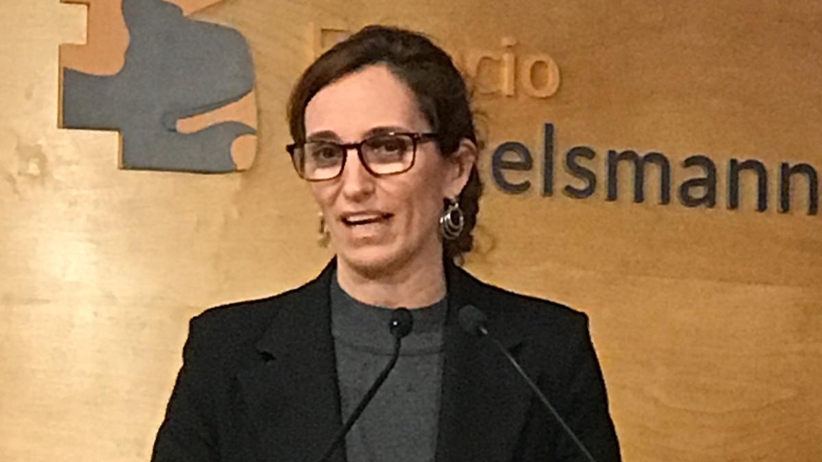 <a href="/PrensaIberica/">Prensa Ibérica</a> @LillyES <a href="/AFACAYLE/">Alzheimer CyL</a> <a href="/ConFEAFA/">Confederación Andaluza de Alzheimer</a> <a href="/alzheimerfafac/">Federació d’Associacions de Familiars d’Alzheimer</a> <a href="/afasegovia/">Afasegovia</a> <a href="/AFAHuelva/">AFA Huelva</a> <a href="/afavalencia/">Asociación Alzhéimer Valencia (AFAV)</a> <a href="/AlzDisInt/">ADI</a> <a href="/e_bertelsmann/">Espacio Bertelsmann</a> <a href="/armandohuerta74/">Armando Huerta</a> <a href="/PaolaBarbarino/">Paola Barbarino</a> <a href="/FEVAFAAlzheimer/">FEVAFA Alzheimer</a> <a href="/FagalAlzheimer/">Federación Alzheimer Galicia</a> <a href="/IsabelRBenitez/">Isabel Benitez</a> (4/4)🟢En la clausura del acto, Monica_Garcia_G, ministra de <a href="/sanidadgob/">Ministerio de Sanidad</a>, ha resaltado que "el diagnóstico es fundamental para planificar y garantizar un papel activo en la toma de decisiones".

#CEAFA