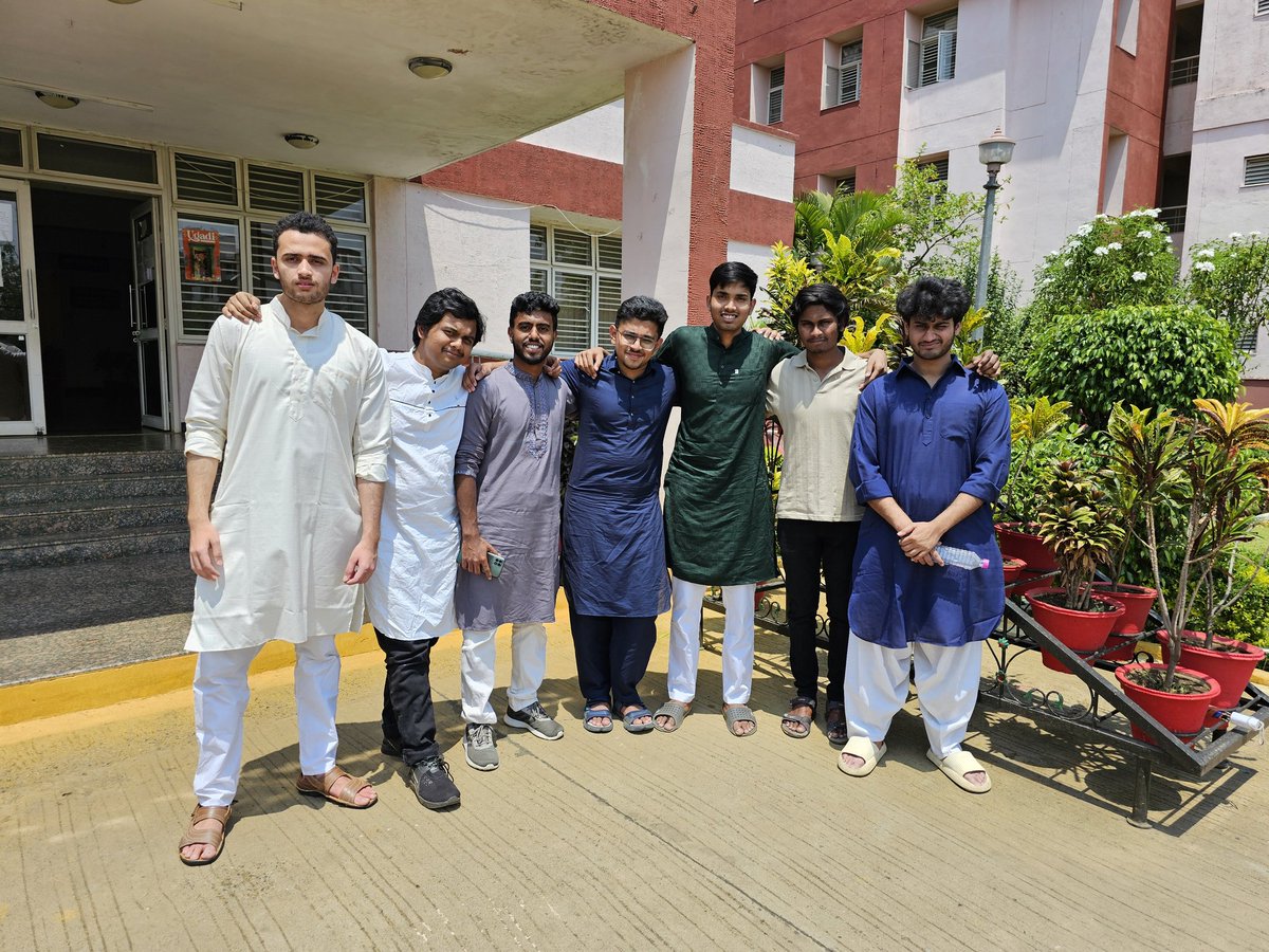 Not everyone can go home on Eid 🙂
But it was also nice day ✨