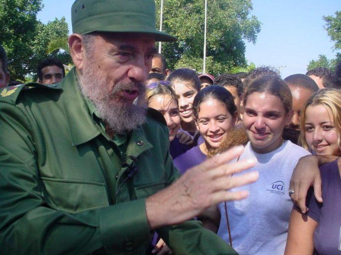 Afirmaba #Fidel entonces: 'Estados Unidos ha bloqueado casi tres veces más sitios que todos los que tiene registrados la Isla bajo el genérico de nuestro país…' Esa política injerencista del imperialismo contra #Cuba se mantiene hasta la actualidad. #EliminaElBloqueo