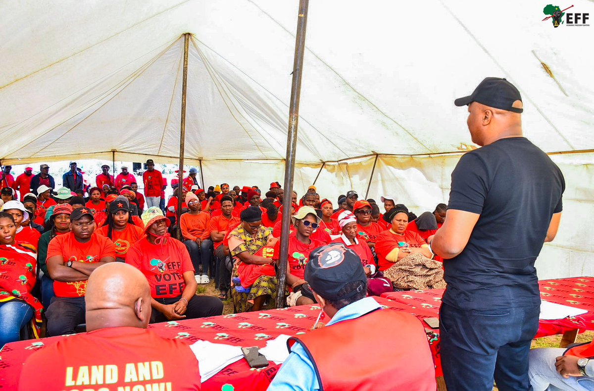 ♦️In Pictures ♦️ EFF SG @DlaminiMarshall addressing the volunteers of the EFF at Ward 11, uMzumbe Subregion, in preparation for the upcoming by- election on the 24th of May 2024. The EFF remains the only political party that can bring meaningful change in SA. #VoteEFF2024