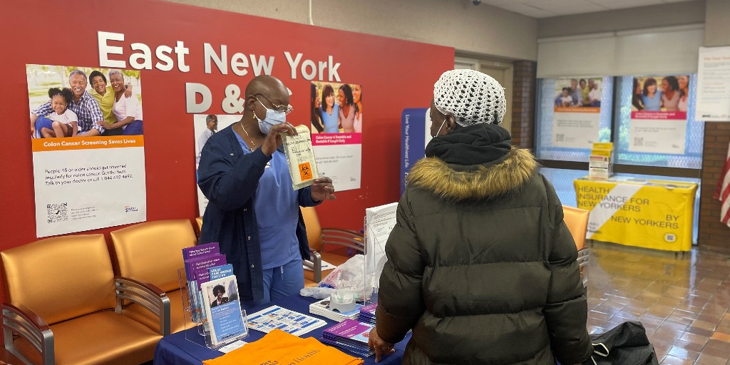 Gotham Health, East New York, hosted a successful colon cancer awareness event. Patients received vital education from Nurse Marilyn Bathersfield, empowering them with insights on disease, prevention, and screenings for a healthier future. bit.ly/GothamHealthNe…