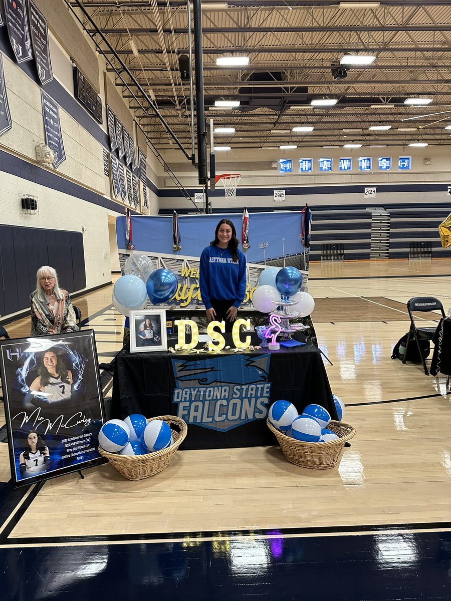 HHSHawkVball's tweet photo. Congratulations Ladies ….Signing to continue your Academics and play Volleyball /Track …Signing day was unmatched for Hendrickson Hawks Volleyball @PfISDAthletics @HawkNationHHS https://t.co/gkaSga67nN