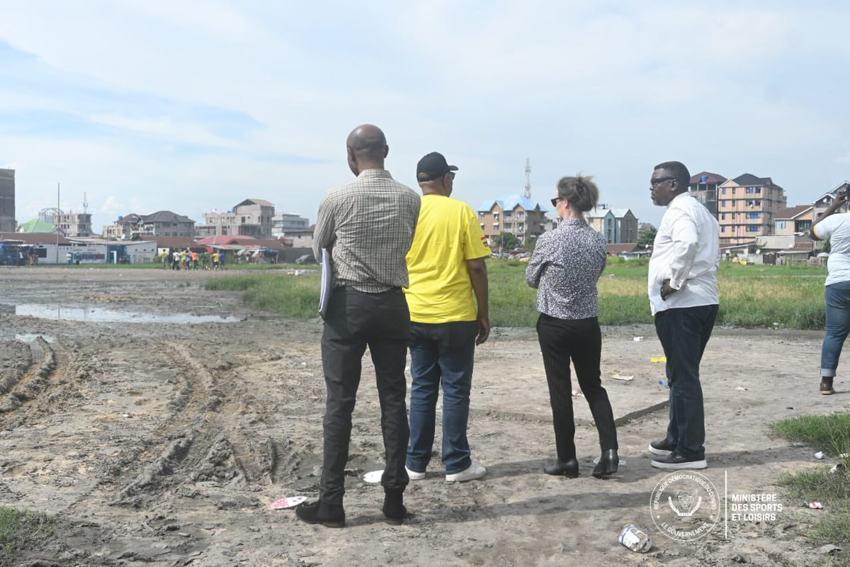 Le conseiller du @MinSport_Loisir a accompagné la délégation des experts de l’Agence française pour le développement dans une descente d’exploration effectuée, ce mercredi, dans les 5 sites retenus à Kinshasa pour construire les infrastructures dans le cadre du projet “Pour elle.