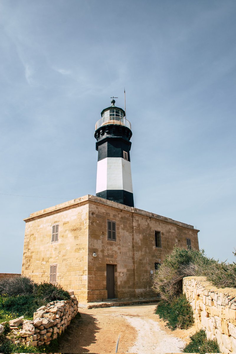 Delimara Lighthouse is a very nice black and white striped light in the south of Malta. postcardsfromamancunian.blogspot.com/2024/03/life-d… #travelblogger #photography #travelbloggers #travelphotography #Valletta #visitMalta #Wanderlust #Malta #lighthouse #lighthouses