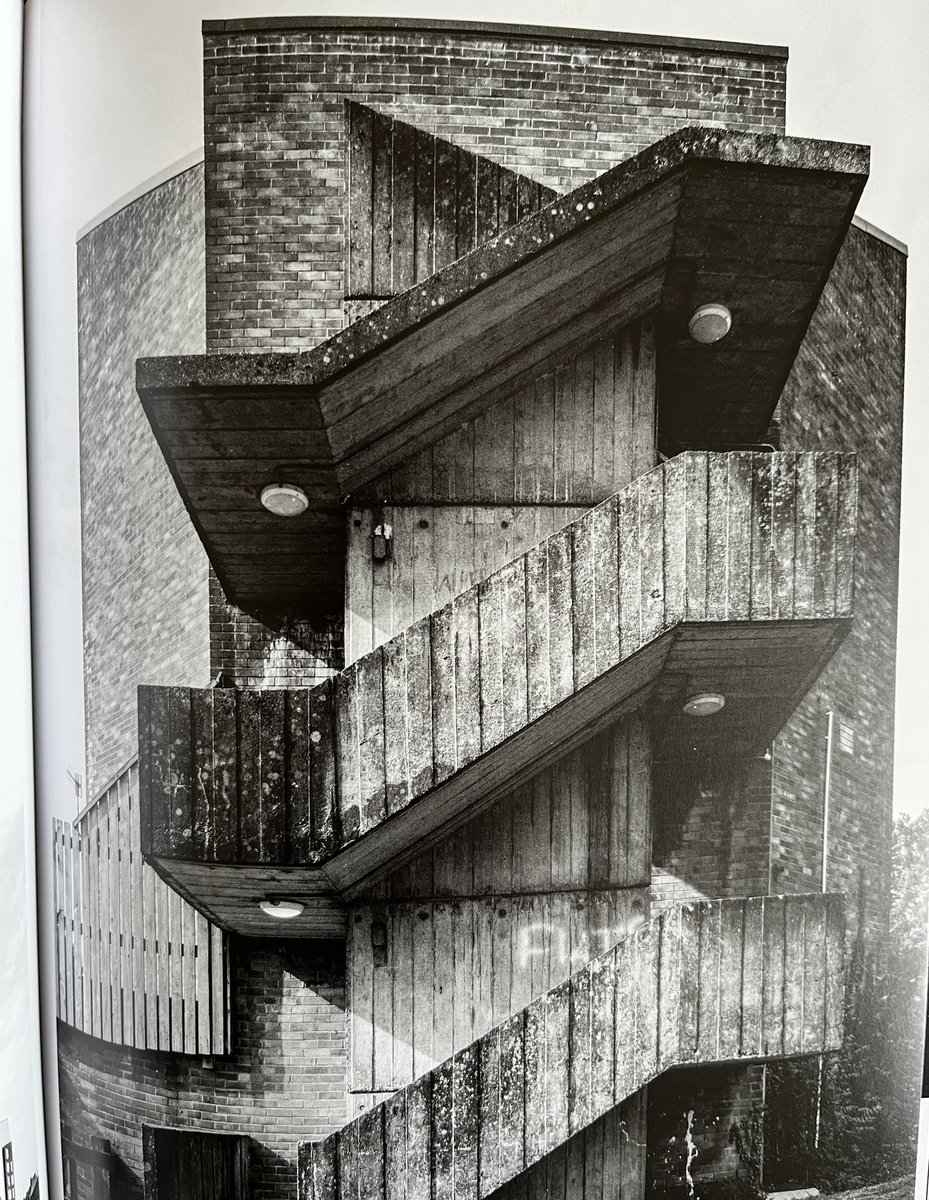A bit off our normal beat, but it was great to receive the new Brutal Wales book by @new_brutalism , exploring the varied post war modernist architecture of the region. Full of stunning photos with text from @Grindrod , highly recommended! uk.bookshop.org/a/4236/9781914…