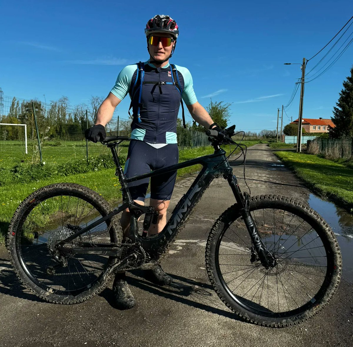 Big thanks to MMR Bikes for my new training partner !

Un grand merci à MMR Bikes pour mon nouveau partenaire d'entraînement !

<a href="/specteyewear/">SPECT</a> <a href="/RedBullFrance/">Red Bull France</a>