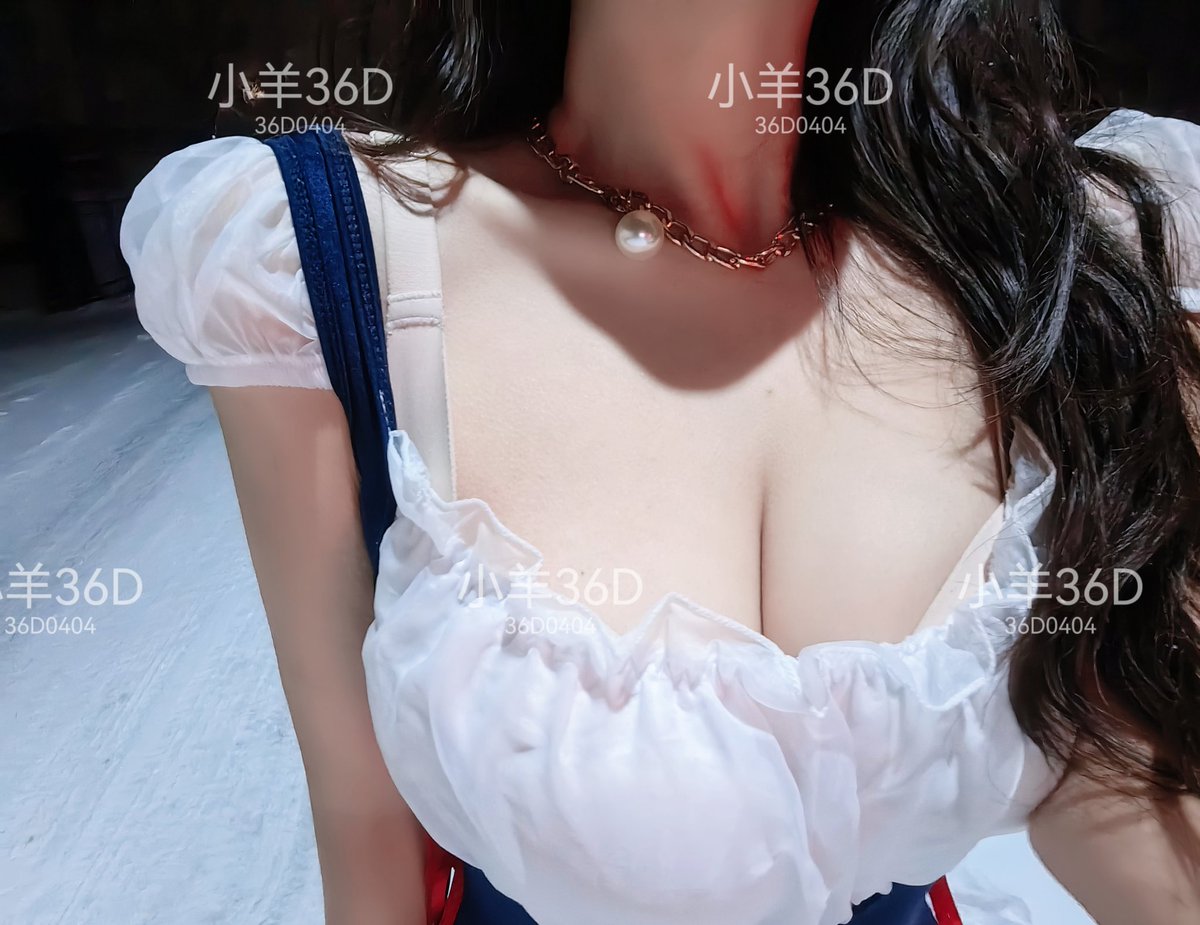 36D0404's tweet photo. 好喜欢男生埋在胸口吸，谁懂 #反差 #女大 #线下
@MaecBss 
@MaecMax 
@MaecZzz https://t.co/PCo3r7CxYT