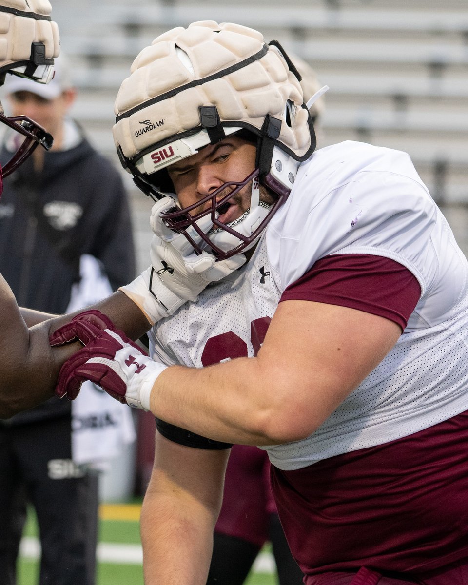 Practice 11 and another great day of work at Saluki Stadium Album🔗adobe.ly/4cKNXAa #Salukis | #RunWithUs