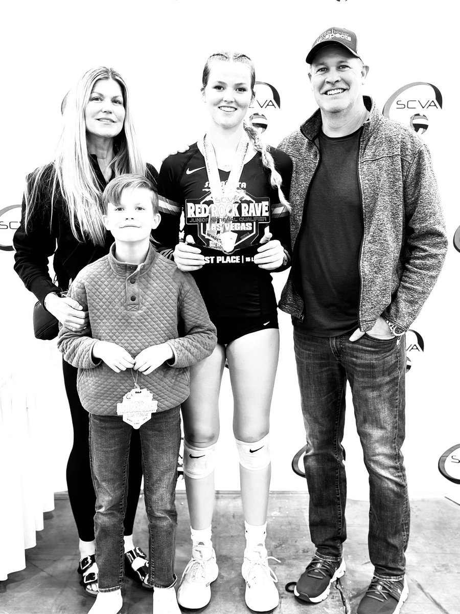 AimeeHermann's tweet photo. Highlights of @CharleeHermann 2027
6-1 OH 6-Rotation 4.5GPA
Bid winning 11-0 Red Rock Rave NQ @SCVAVB
Training full time for Nationals in July!
https://t.co/66liuxPd7N
#redrockrave #scva #scvavb https://t.co/eyQZYNYubD