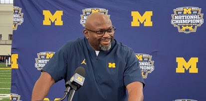 Michigan’s hiring of RBs coach Tony Alford was praised due in large part to his recruiting chops. He discussed his philosophy there and the strength of his relationships in Ohio on Wednesday: on3.com/teams/michigan…