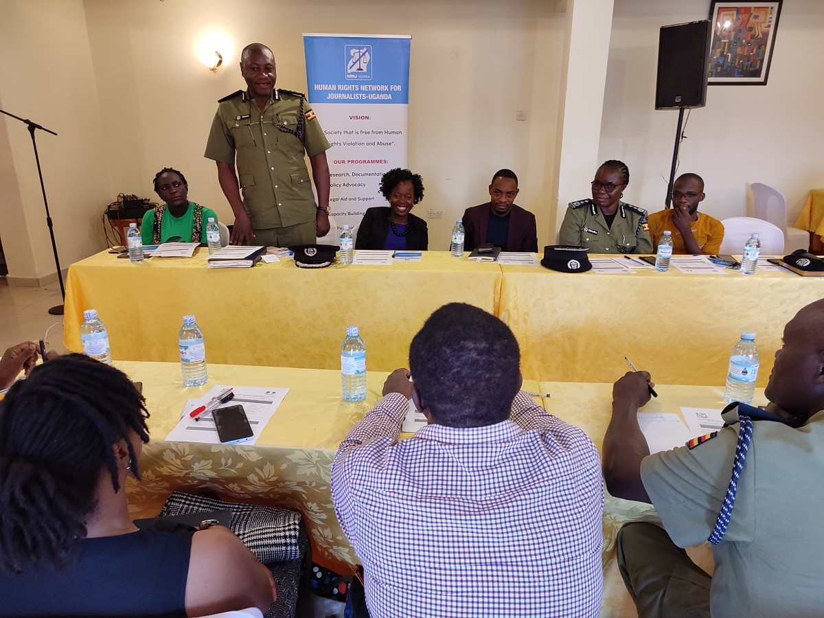 HRNJ-Uganda is facilitating a dialogue to foster constructive discussions between representatives from @PoliceUg and the Media. Strengthening the relationship between law enforcement and media creates a safer and more conducive operating environment for journalists in Uganda.